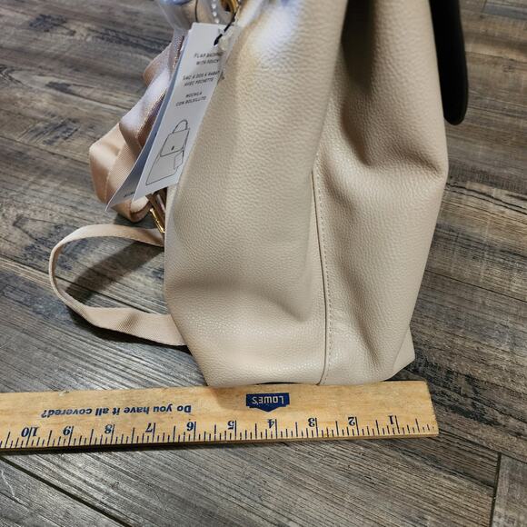 NWT Tommy Hilfiger backpack purse light beige D - Picture 6 of 16